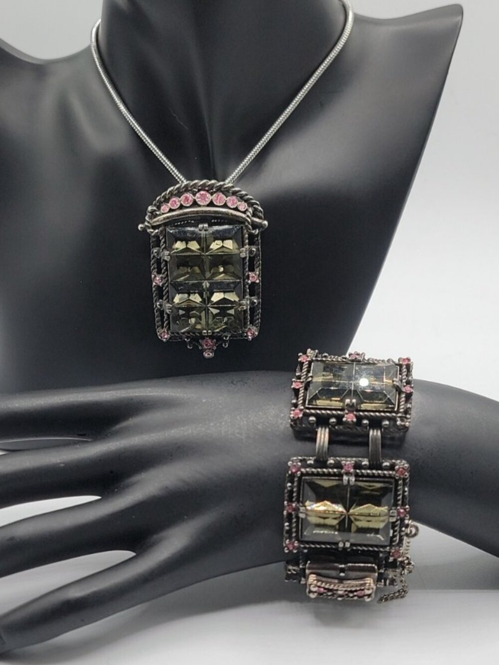 Sarah Coventry Midnight Magic Necklace & Bracelet Black w/Pink Grey Rhinestones - Picture 6 of 16